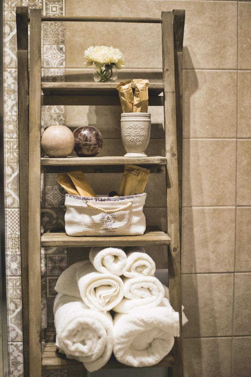 Elegant B&B - Il Vicolo Storico Салерно Екстериор снимка