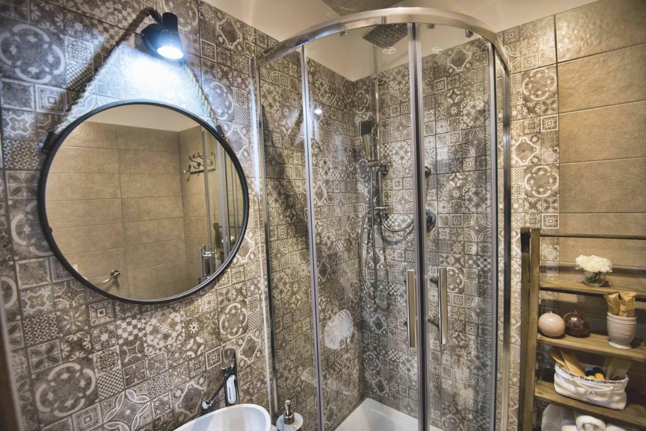 Elegant B&B - Il Vicolo Storico Салерно Екстериор снимка