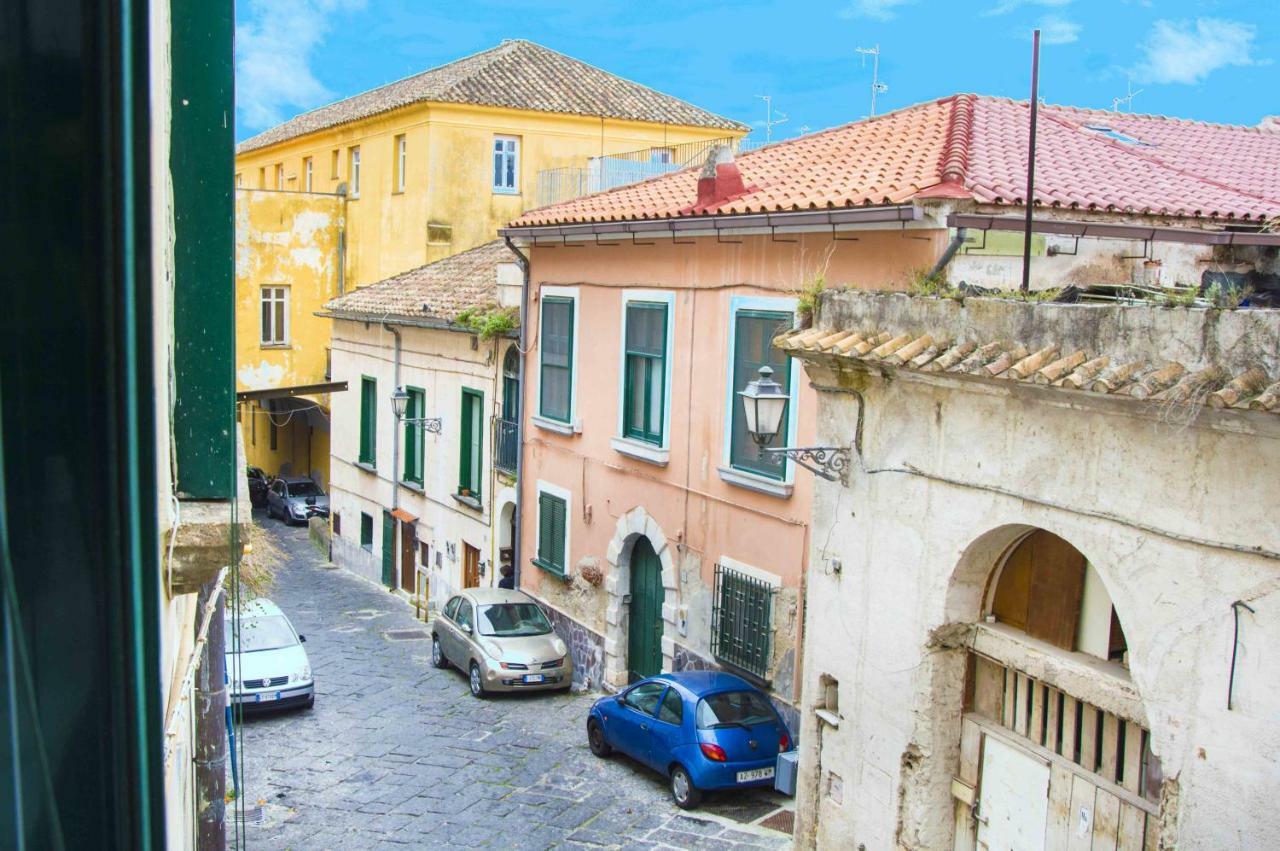 Elegant B&B - Il Vicolo Storico Салерно Екстериор снимка