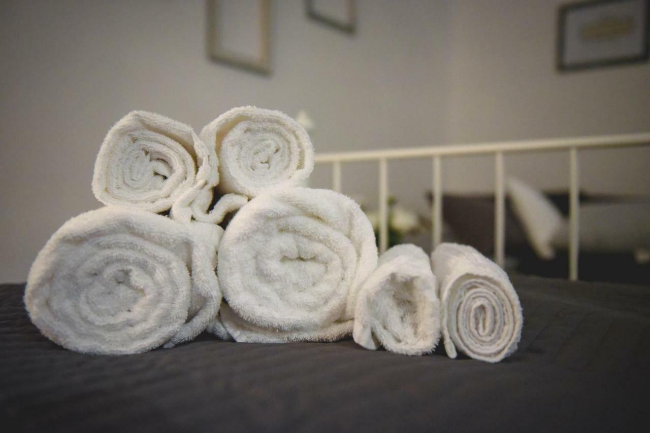 Elegant B&B - Il Vicolo Storico Салерно Екстериор снимка