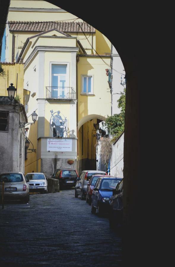 Elegant B&B - Il Vicolo Storico Салерно Екстериор снимка